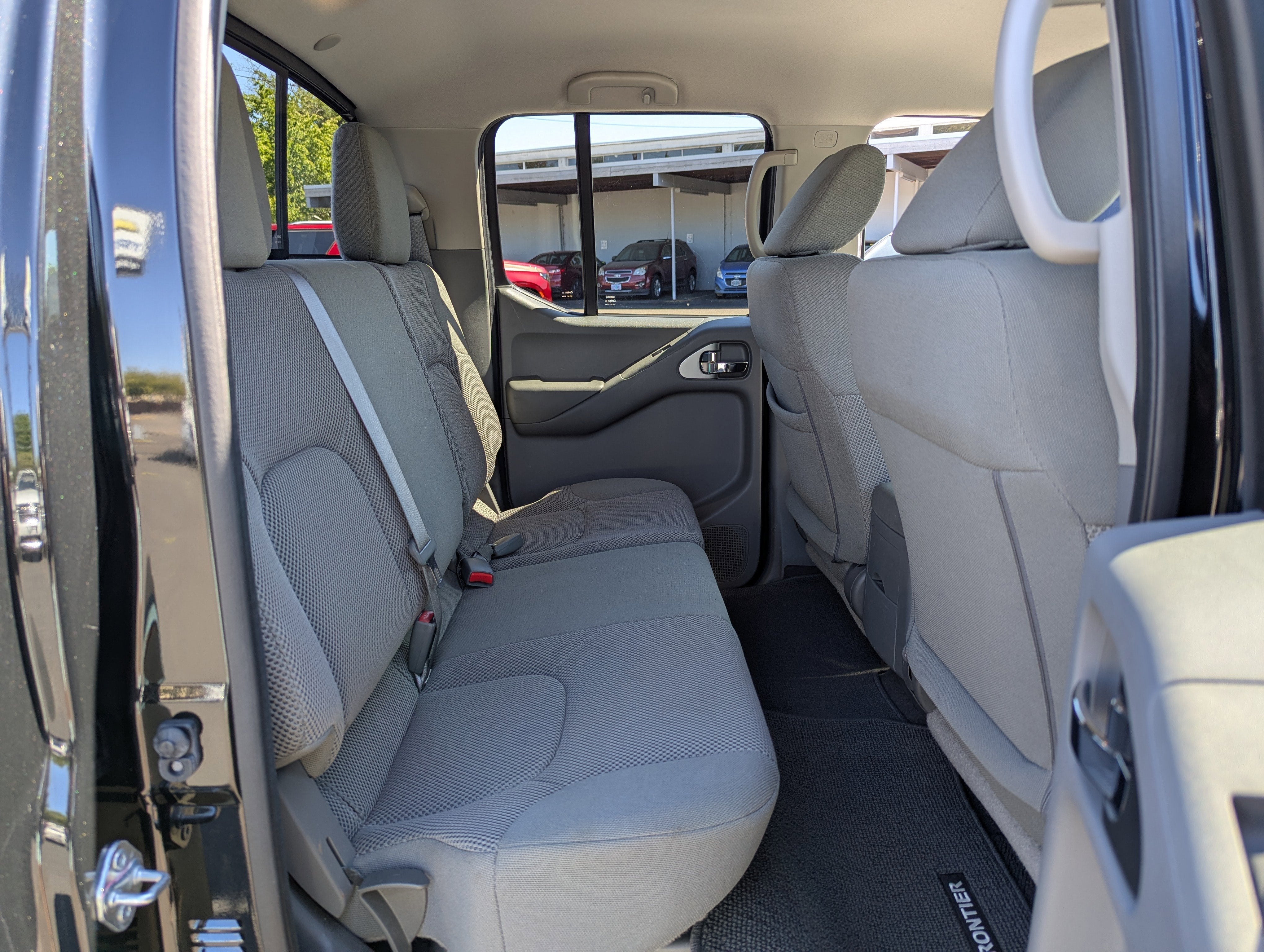 2021 Nissan Frontier SV