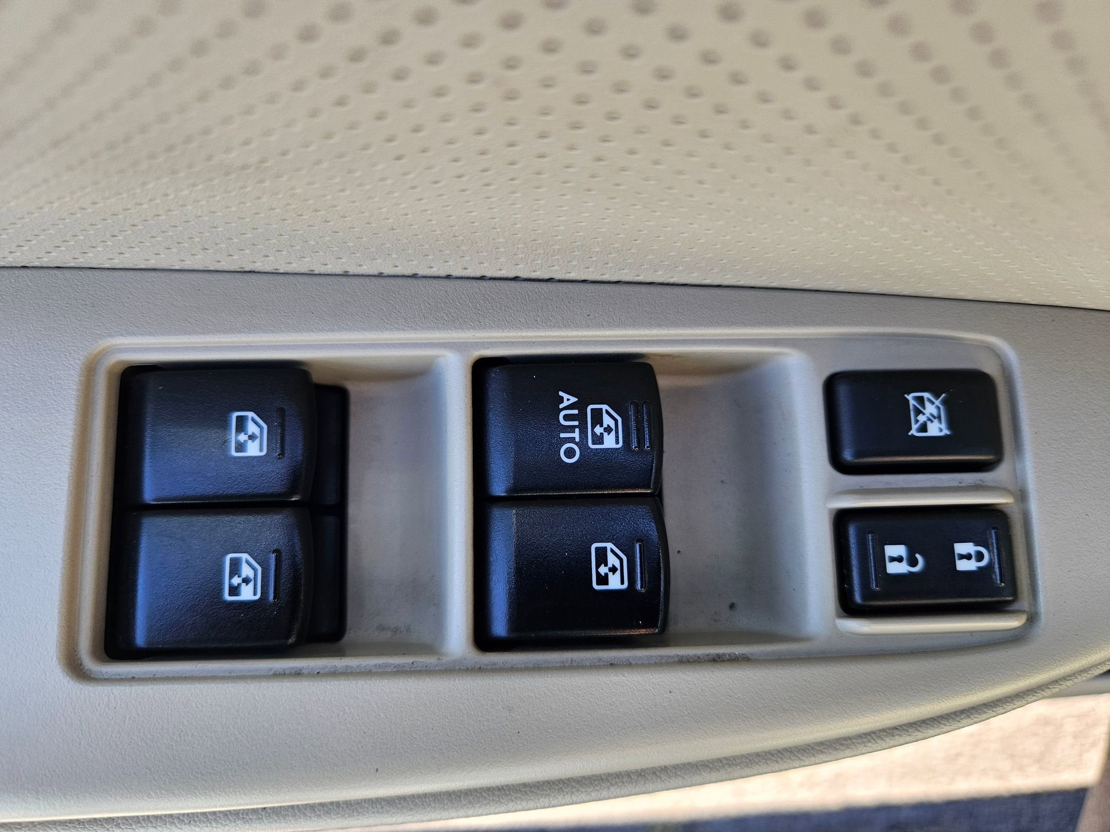 2013 Subaru Legacy 3.6R Limited