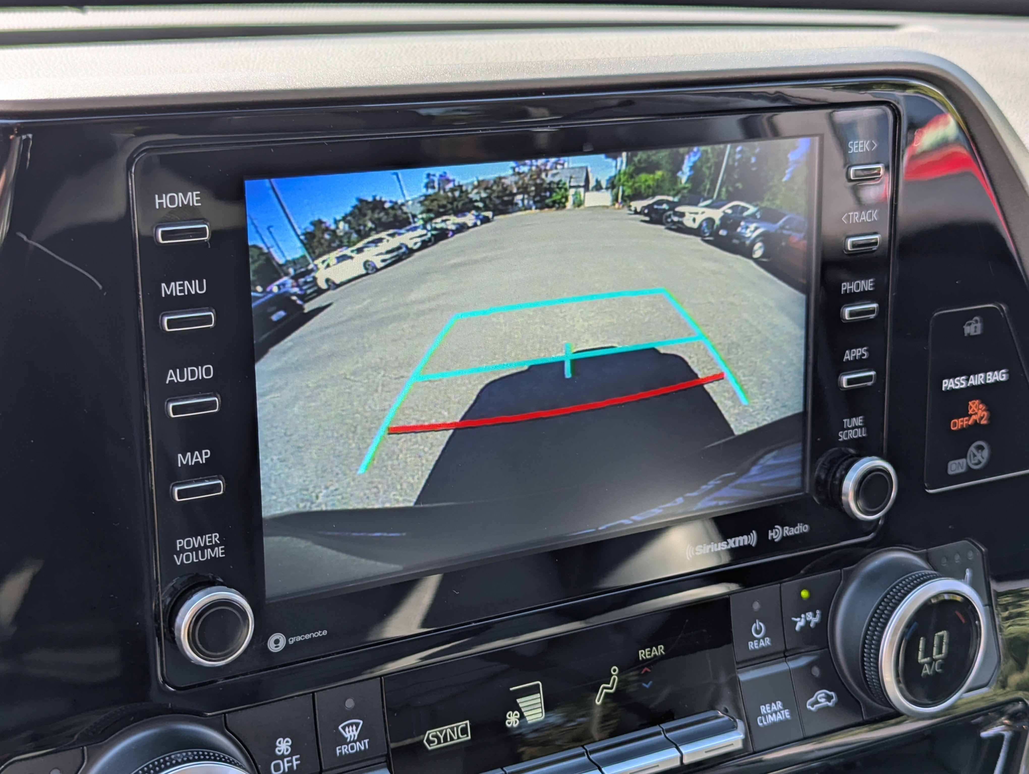 2020 Toyota Highlander Hybrid XLE