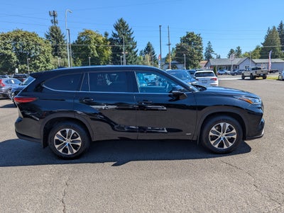 2020 Toyota Highlander Hybrid XLE