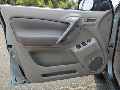 2005 Toyota RAV4 Base