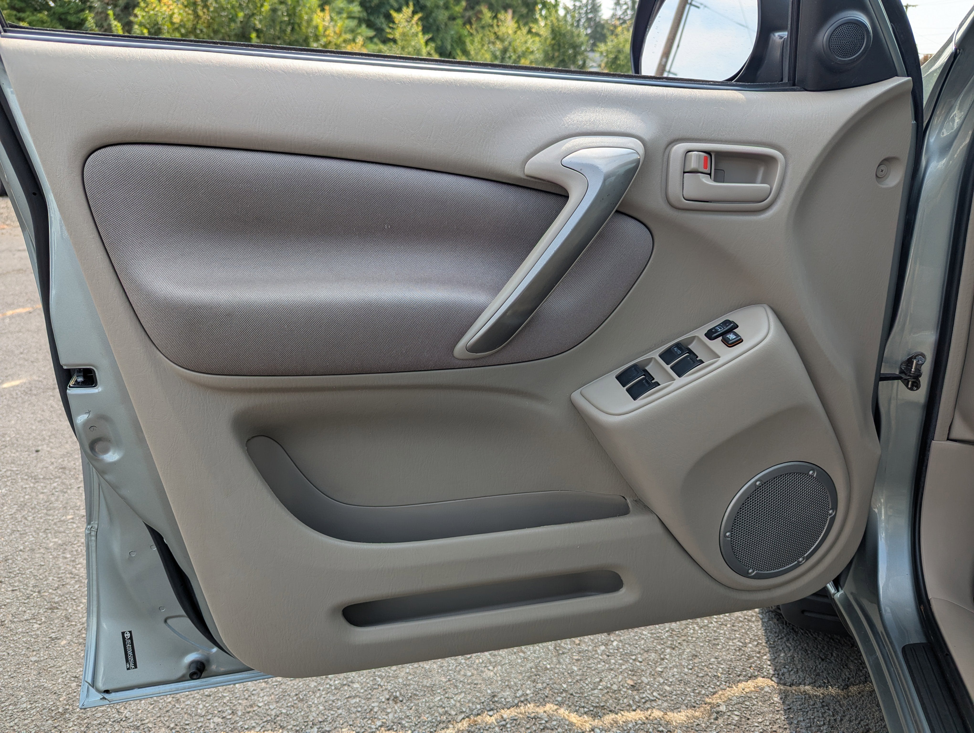 2005 Toyota RAV4 Base